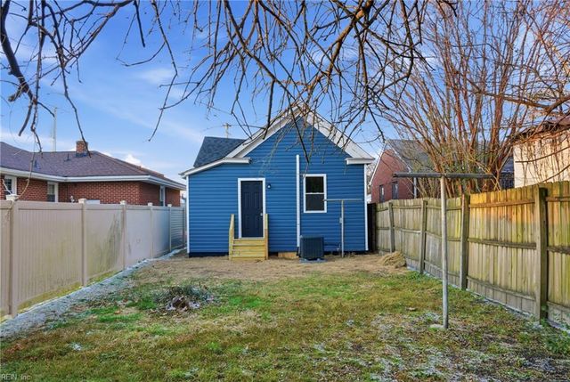 626 42nd ST, Newport News, VA 23607