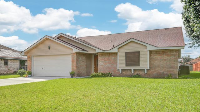 103 Sunflower Street, Lake Jackson, TX 77566