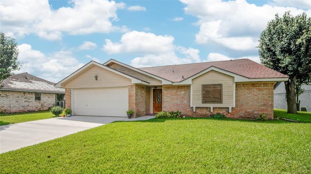 103 Sunflower Street, Lake Jackson, TX 77566