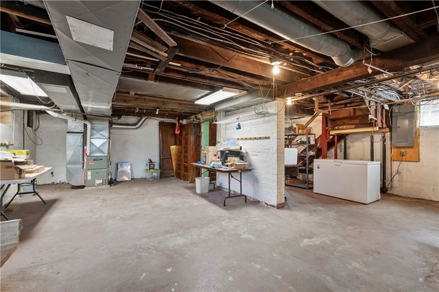 465 Market St, Beaver, PA 15009