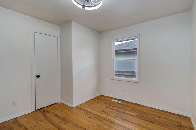 2641 N Pierce Avenue, Springfield, MO 65803