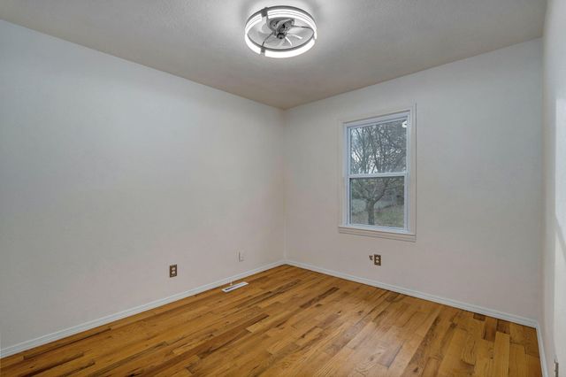 2641 N Pierce Avenue, Springfield, MO 65803