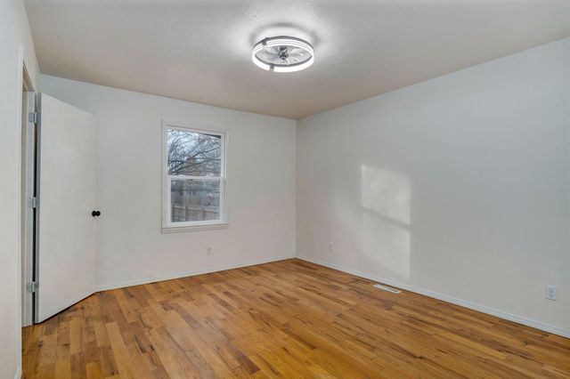 2641 N Pierce Avenue, Springfield, MO 65803