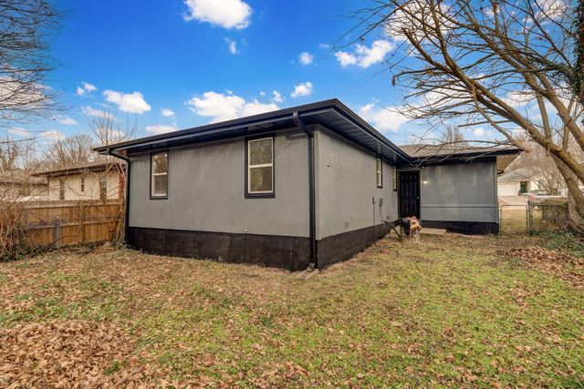 2641 N Pierce Avenue, Springfield, MO 65803