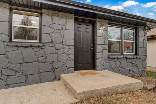 2641 N Pierce Avenue, Springfield, MO 65803