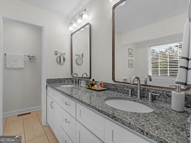 521 Levi Barnes Road, Jackson, GA 30233
