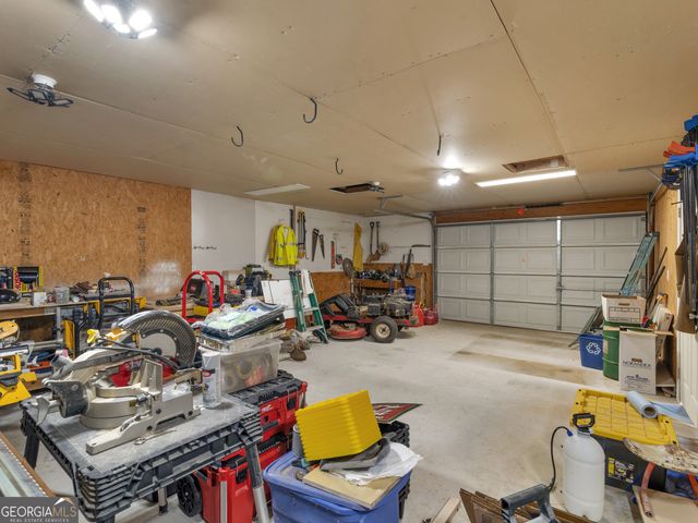 521 Levi Barnes Road, Jackson, GA 30233