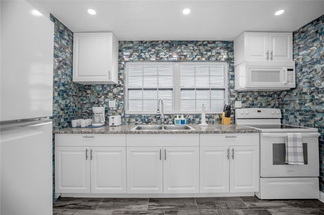 306 MARSHALL STREET, Clearwater, FL 33755