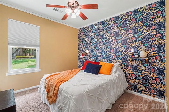 11407 Treebark Drive, Pineville, NC 28134