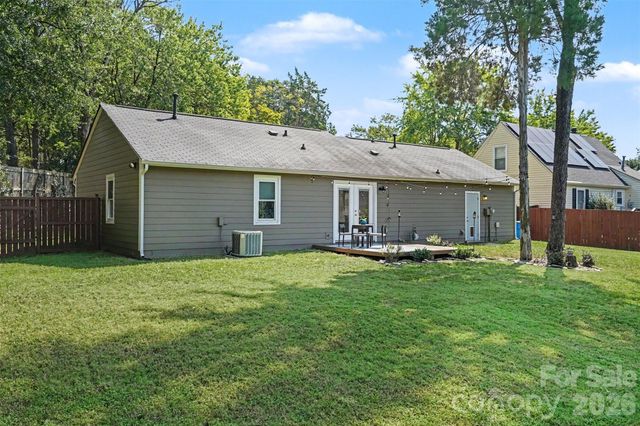 11407 Treebark Drive, Pineville, NC 28134