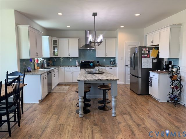 6726 Pine Straw Ln, New Kent, VA 23141