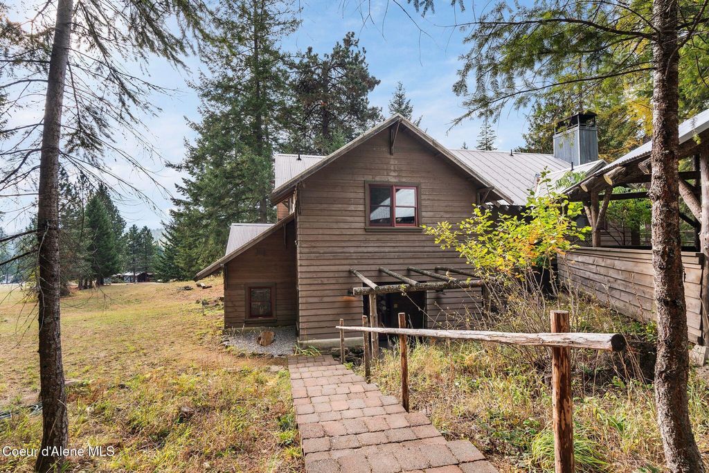 6162 Eureka RD, Sagle, ID 83860 photo 4