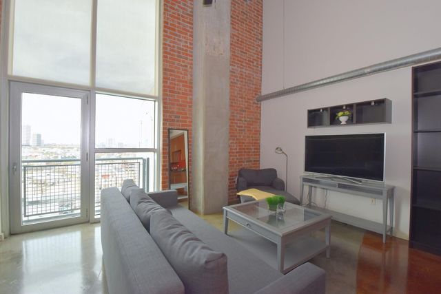 2000 Bagby Street 13439, Houston, TX 77002
