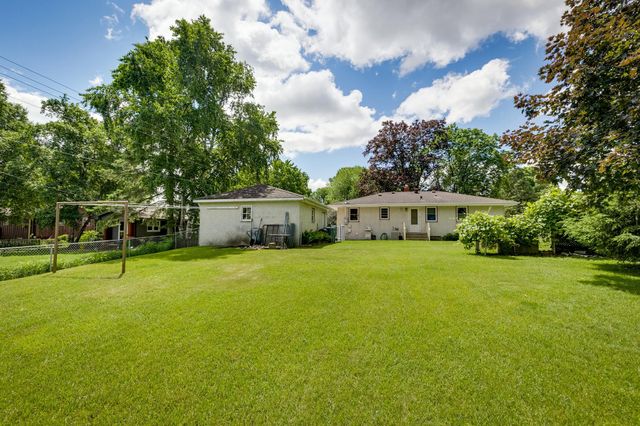 1843 Grant Road, Arden Hills, MN 55112