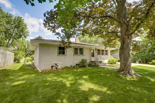 1843 Grant Road, Arden Hills, MN 55112