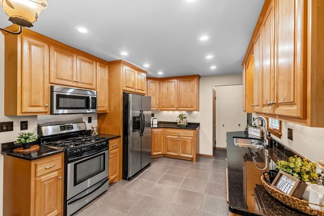 1843 Grant Road, Arden Hills, MN 55112