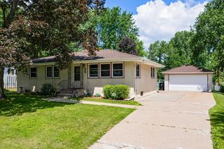1843 Grant Road, Arden Hills, MN 55112
