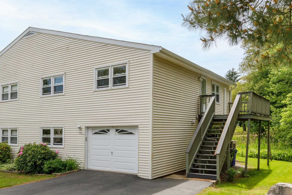 100 Dawson Avenue, Manchester, NH 03104