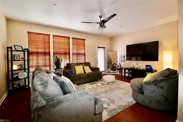 51 Transit LN, Newport News, VA 23601