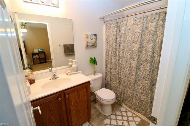 51 Transit LN, Newport News, VA 23601