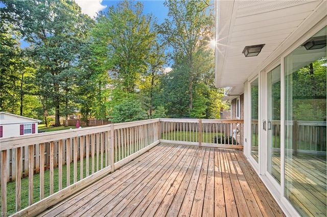 3620 Chelmsford Drive, Winston-salem, NC 27105