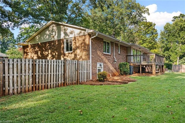 3620 Chelmsford Drive, Winston-salem, NC 27105