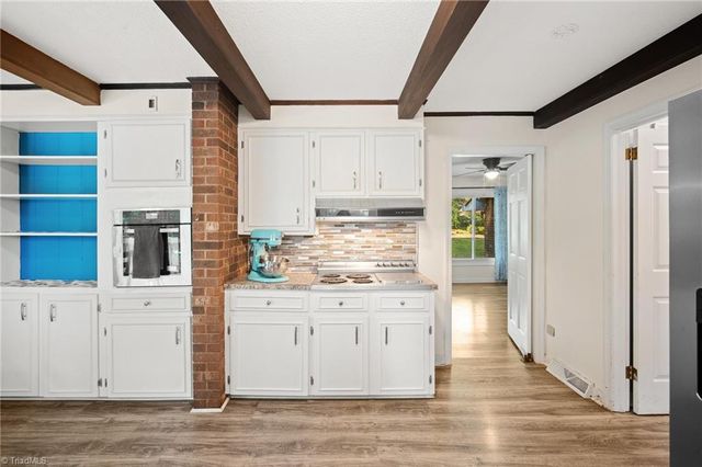 3620 Chelmsford Drive, Winston-salem, NC 27105