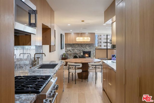 1033 Carol Drive 305, West Hollywood, CA 90069