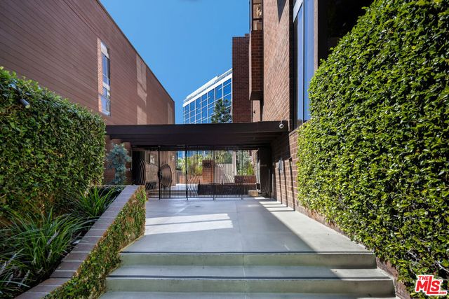 1033 Carol Drive 305, West Hollywood, CA 90069