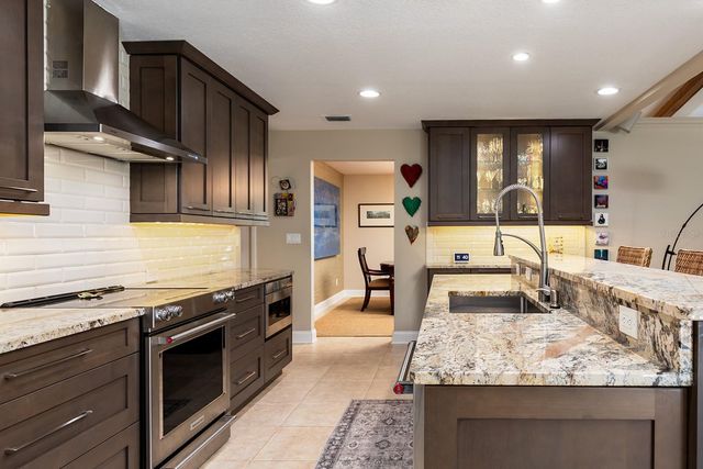 195 W SPRING LAKE DRIVE, Altamonte Springs, FL 32714