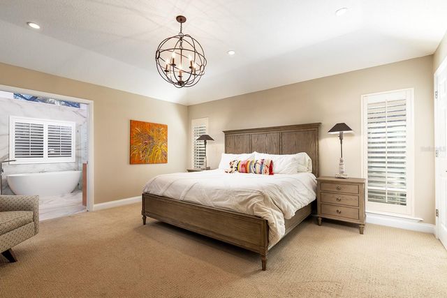 195 W SPRING LAKE DRIVE, Altamonte Springs, FL 32714