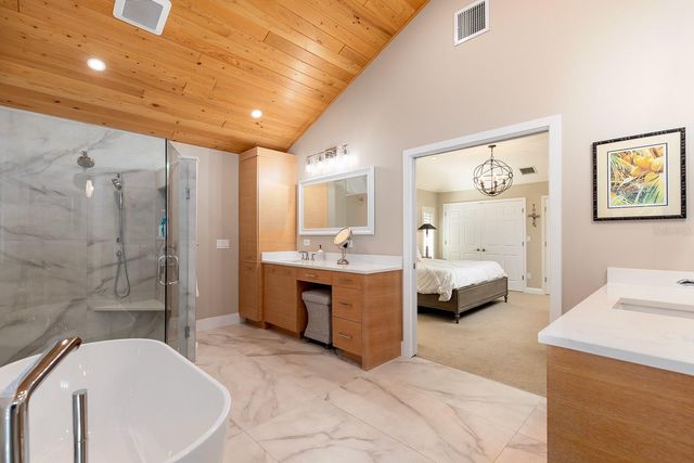 195 W SPRING LAKE DRIVE, Altamonte Springs, FL 32714