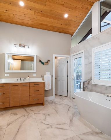 195 W SPRING LAKE DRIVE, Altamonte Springs, FL 32714