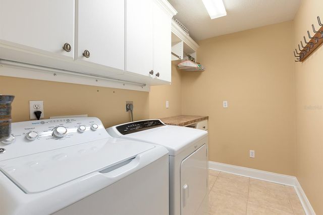 195 W SPRING LAKE DRIVE, Altamonte Springs, FL 32714