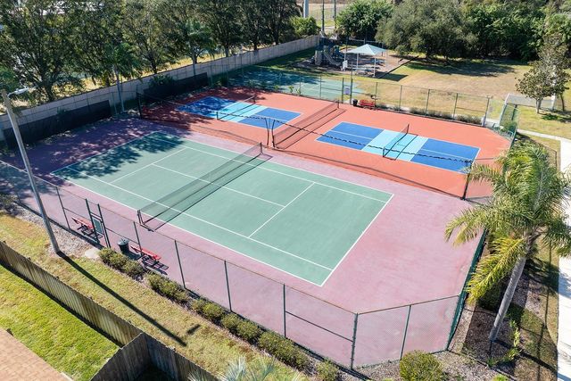 195 W SPRING LAKE DRIVE, Altamonte Springs, FL 32714