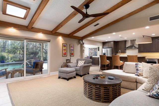 195 W SPRING LAKE DRIVE, Altamonte Springs, FL 32714