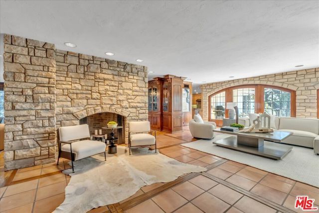 16560 Park Lane Circle, Los Angeles, CA 90049