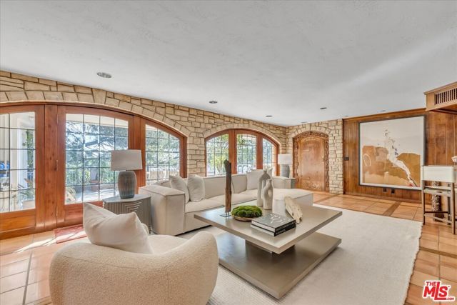 16560 Park Lane Circle, Los Angeles, CA 90049