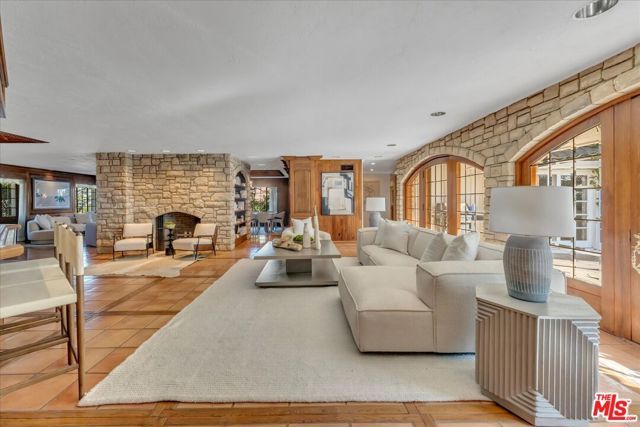 16560 Park Lane Circle, Los Angeles, CA 90049