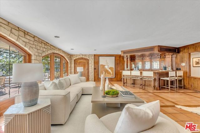 16560 Park Lane Circle, Los Angeles, CA 90049