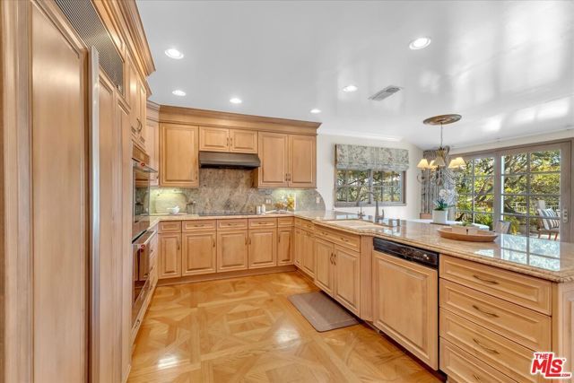 16560 Park Lane Circle, Los Angeles, CA 90049