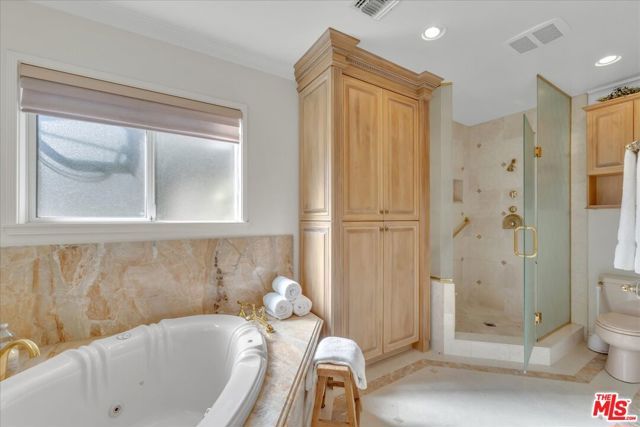 16560 Park Lane Circle, Los Angeles, CA 90049