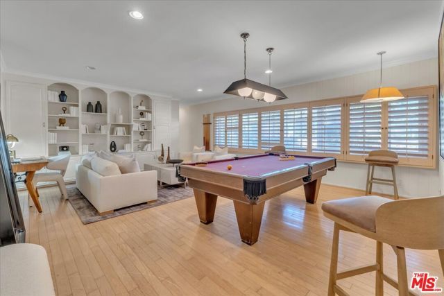 16560 Park Lane Circle, Los Angeles, CA 90049