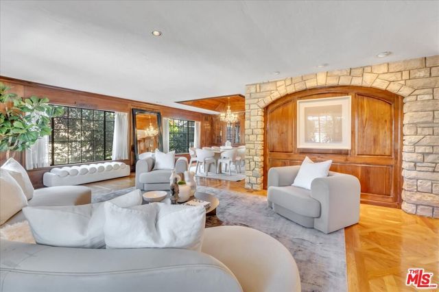 16560 Park Lane Circle, Los Angeles, CA 90049