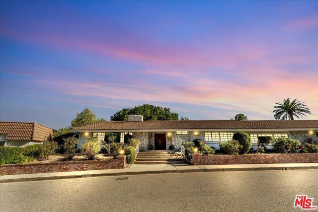 16560 Park Lane Circle, Los Angeles, CA 90049