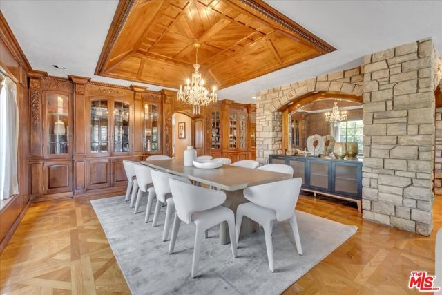 16560 Park Lane Circle, Los Angeles, CA 90049