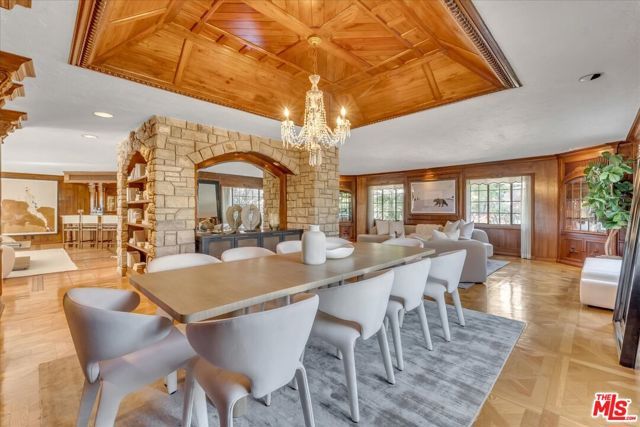 16560 Park Lane Circle, Los Angeles, CA 90049