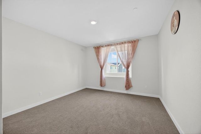 7816 Dracut Dr, Elk Grove, CA 95758