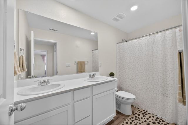 7816 Dracut Dr, Elk Grove, CA 95758