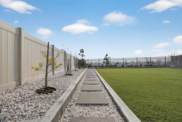 7816 Dracut Dr, Elk Grove, CA 95758